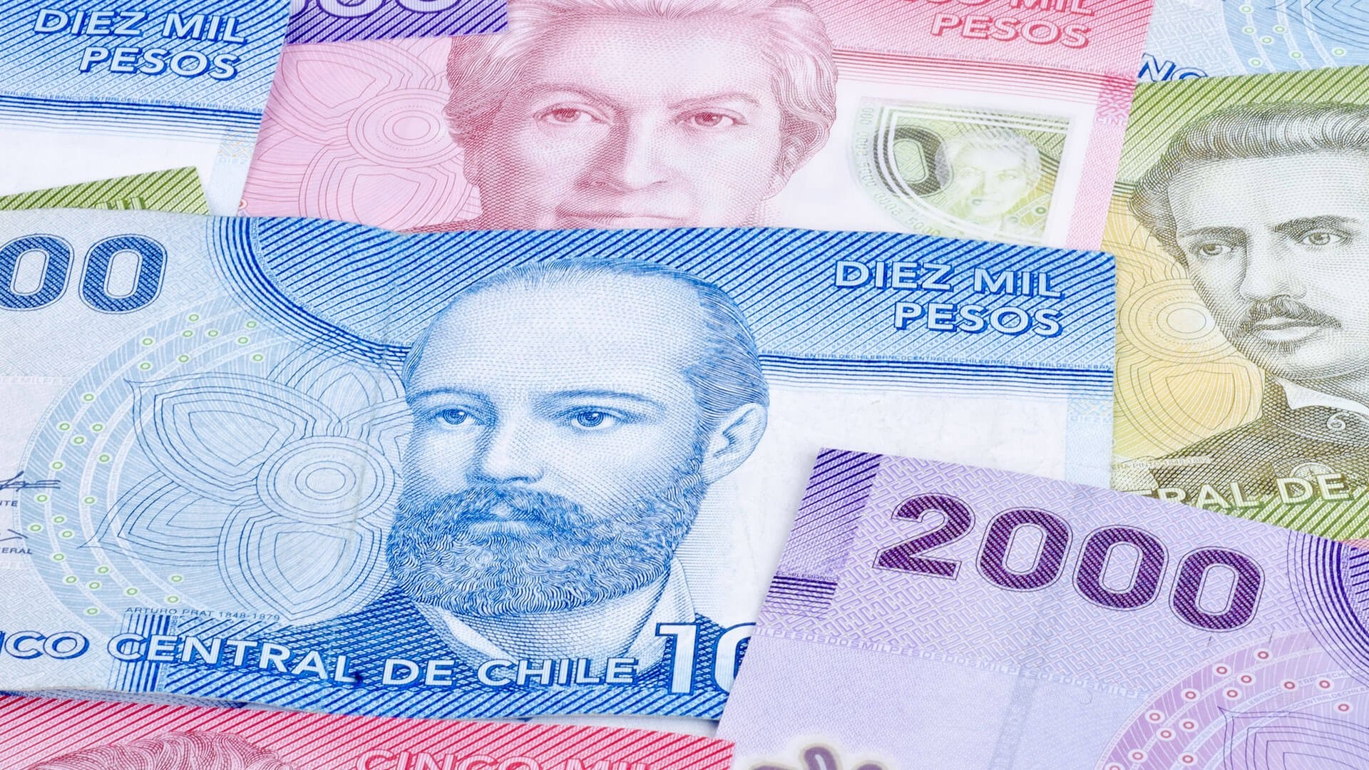 Chilean bills demonstrating the difference in zeroes
